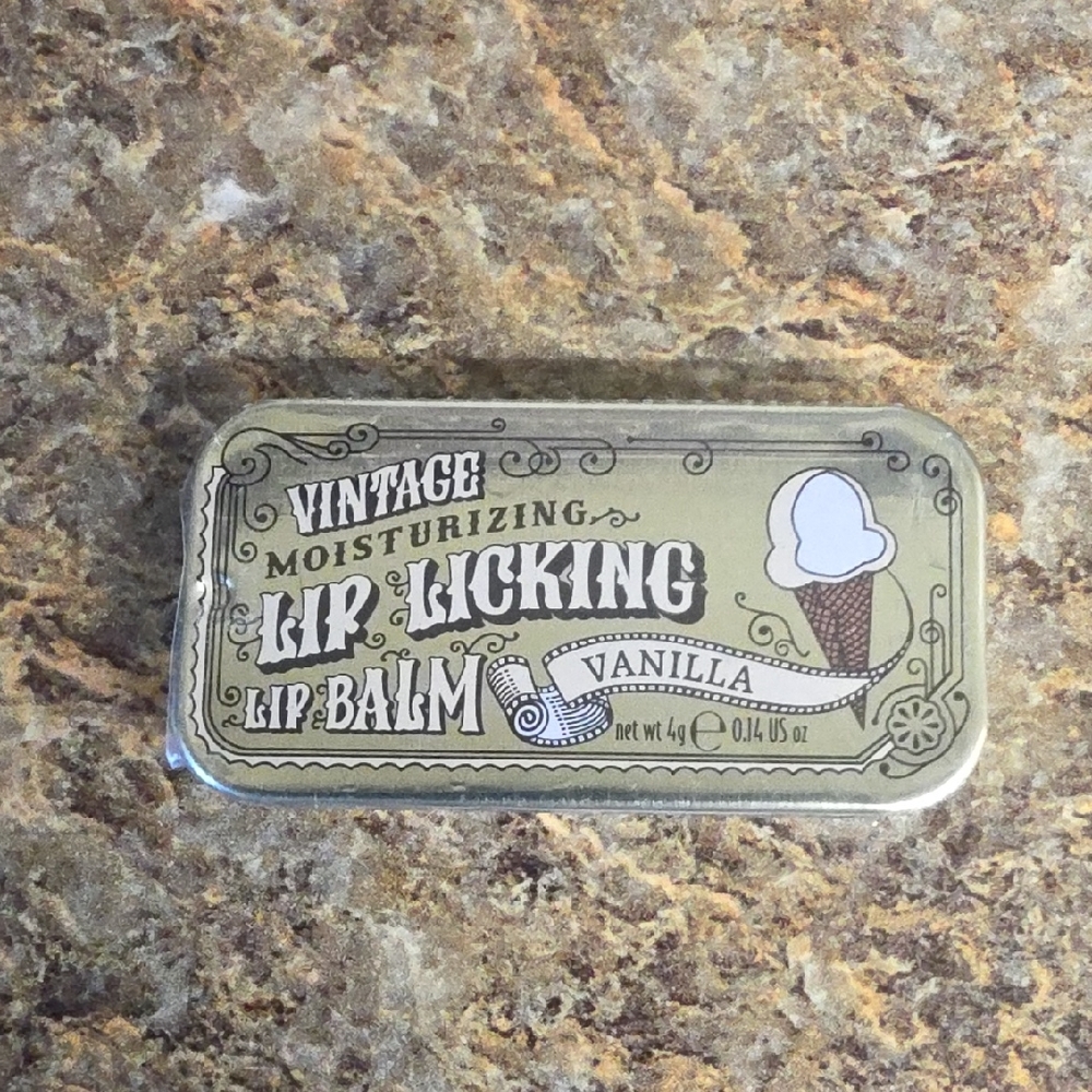 Vintage Moisturizing Lip Licking Lip Balm - Vanilla